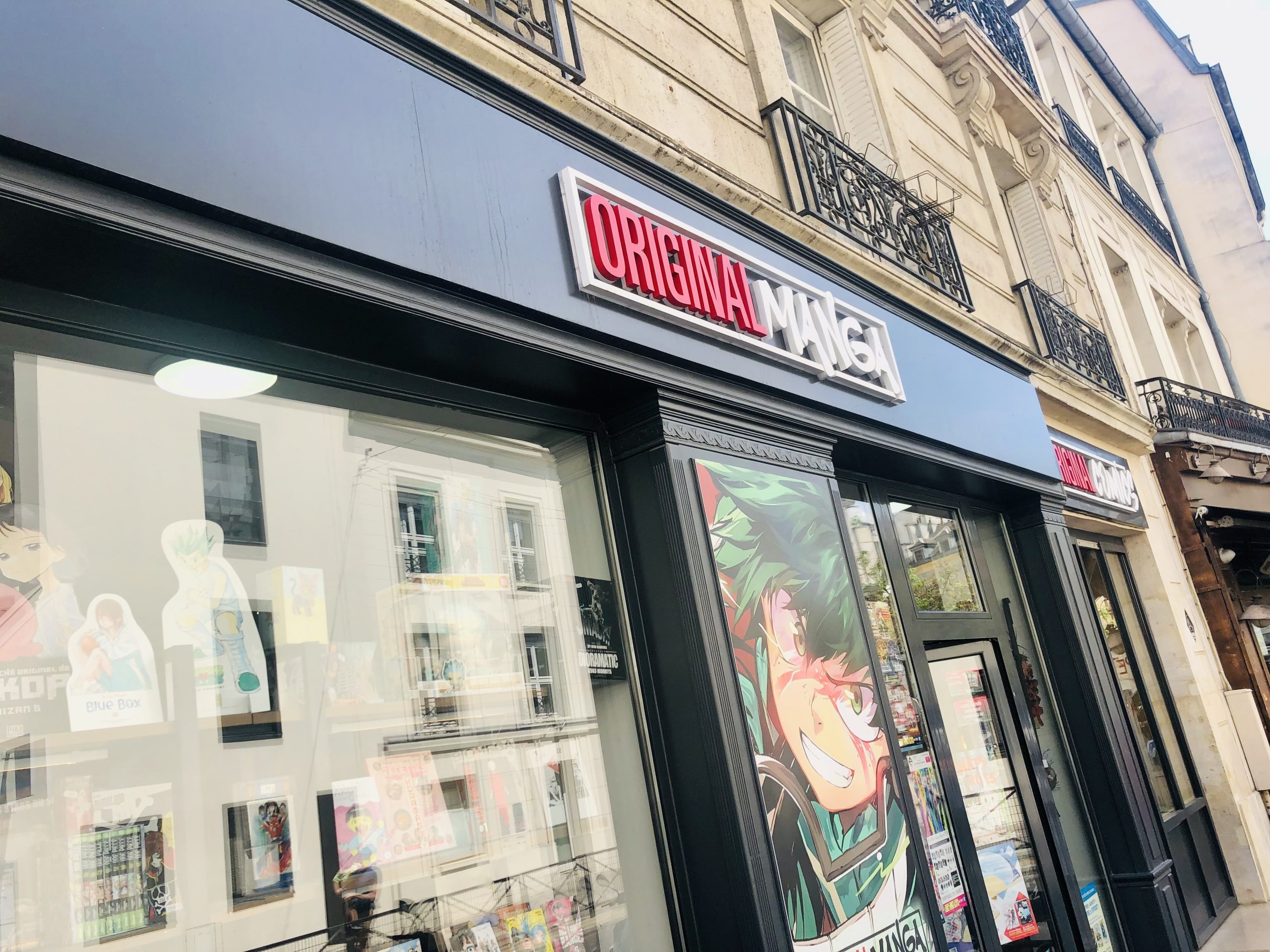 Lettres découpées à Arles — Enseigne lettres decoupees lumineuses livre