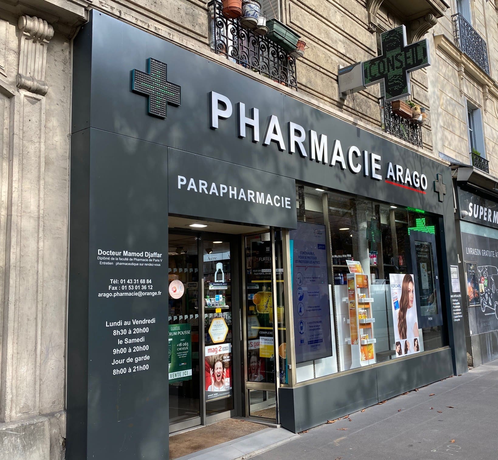 Réalisations enseignes à Arles — Enseigne de magasin pharmacie devis bond
